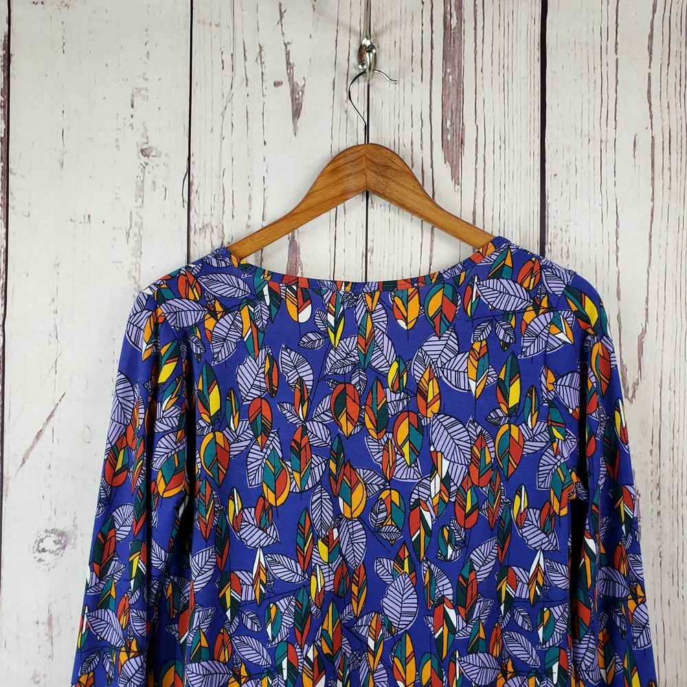 LulaRoe Lynnae Top Womens Size Small Long Sleeve Floral Scoop Neck Blue NWT - Picture 5 of 7